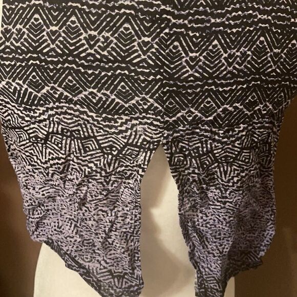 Patrons Of Peace Crop Tank - Picture 5 of 9